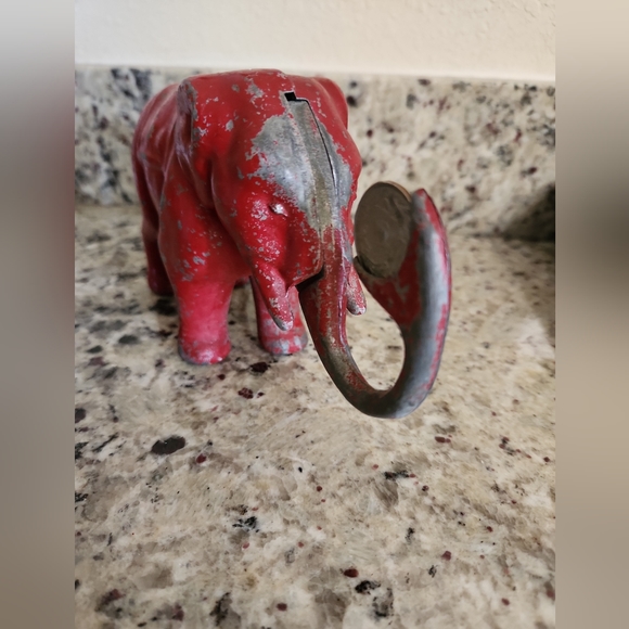 Vintage Elephant Coin Bank - Picture 8 of 8